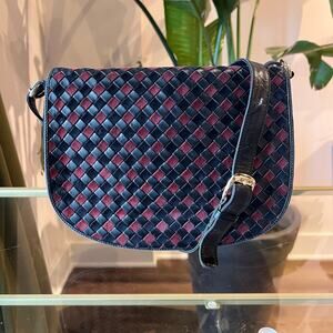 BOTTEGA VENETA Flap Red Black Intrecciato Vintage Shoulder Bag